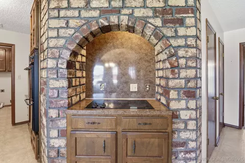 Kitchen - 10009 E 40th St, Tulsa, OK 74146 photo 1 of 1