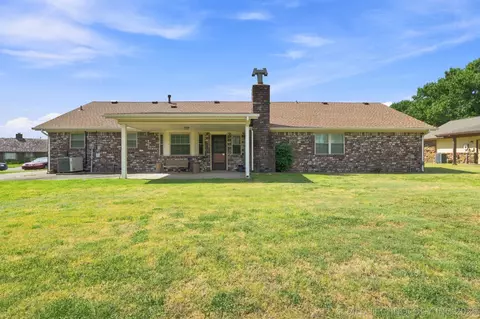 Exterior - 10009 E 40th St, Tulsa, OK 74146 photo 5 of 5