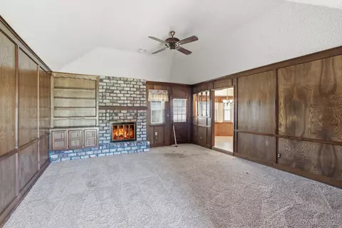 Living - 10009 E 40th St, Tulsa, OK 74146 photo 1 of 2