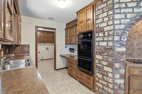 Other - 10009 E 40th St, Tulsa, OK 74146 photo 4 of 7
