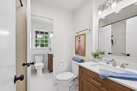 Bath - 6648 E 30th St, Tulsa, OK 74129 photo 2 of 3