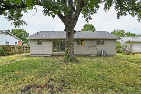 Exterior - 6648 E 30th St, Tulsa, OK 74129 photo 4 of 8