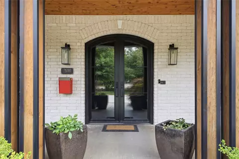 Entry Way - 2680 E 36th St, Tulsa, OK 74105 photo 1 of 6