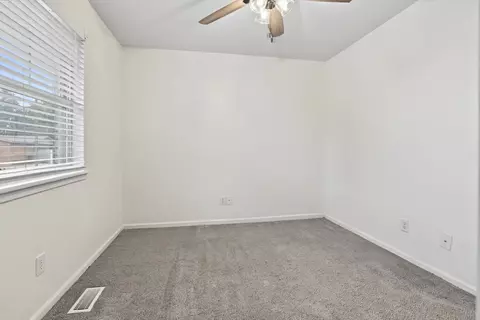 Bedroom - 11613 E 24th St, Tulsa, OK 74129 photo 4 of 6