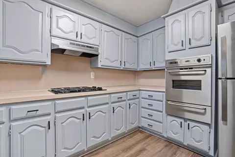 Kitchen - 11613 E 24th St, Tulsa, OK 74129 photo 4 of 5