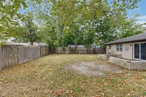 Exterior - 11613 E 24th St, Tulsa, OK 74129 photo 5 of 5