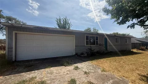 320 S Maple St, Chelsea, OK 74016
