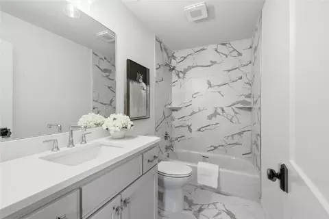 Bath - 2427 E 72nd Street 5-c-2, Tulsa, OK 74136 photo 5 of 5