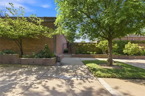 2427 E 72nd Street 5-c-2, Tulsa, OK 74136