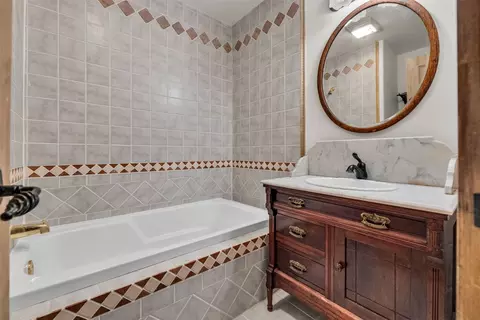 Bath - 5929 E 86th St, Tulsa, OK 74137 photo 6 of 7