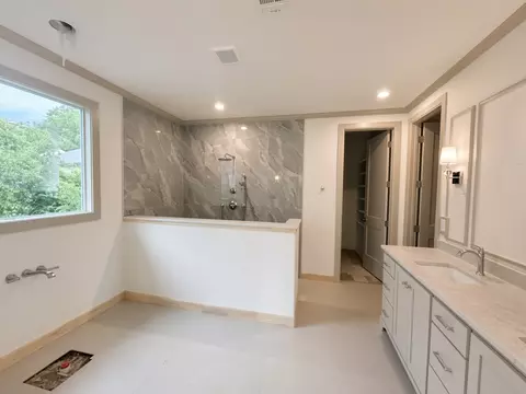 Bath - 232 E 46th St, Tulsa, OK 74105 photo 1 of 6