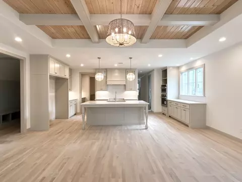 Kitchen - 232 E 46th St, Tulsa, OK 74105 photo 1 of 6