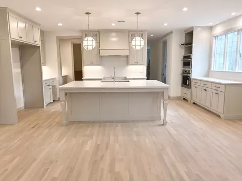 Kitchen - 232 E 46th St, Tulsa, OK 74105 photo 2 of 6