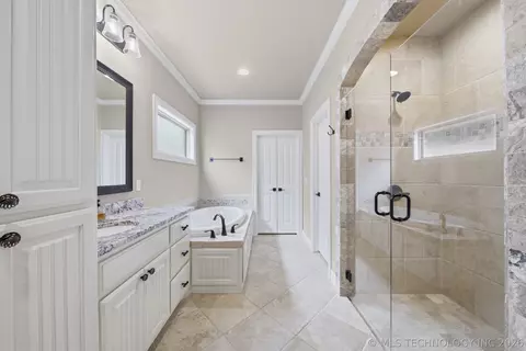 Bath - 3624 E 115th Pl S, Tulsa, OK 74137 photo 2 of 5