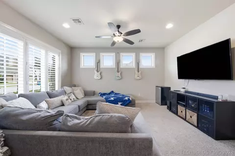 Living - 3624 E 115th Pl S, Tulsa, OK 74137 photo 6 of 6