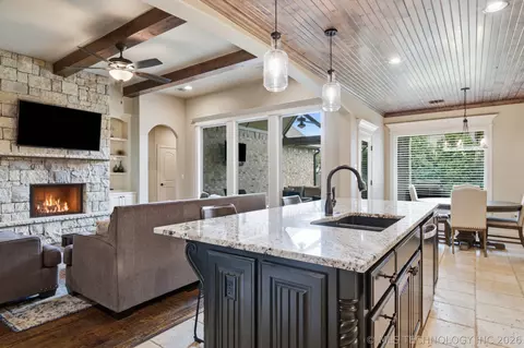 Kitchen - 3624 E 115th Pl S, Tulsa, OK 74137 photo 6 of 6