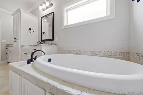 Bath - 3624 E 115th Pl S, Tulsa, OK 74137 photo 3 of 5