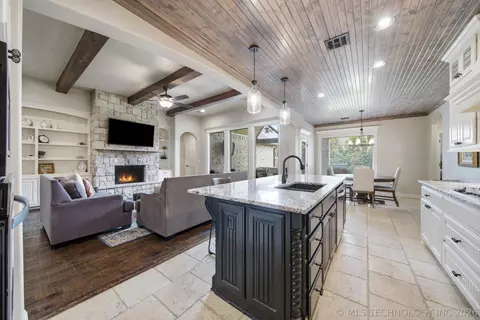 Kitchen - 3624 E 115th Pl S, Tulsa, OK 74137 photo 5 of 6