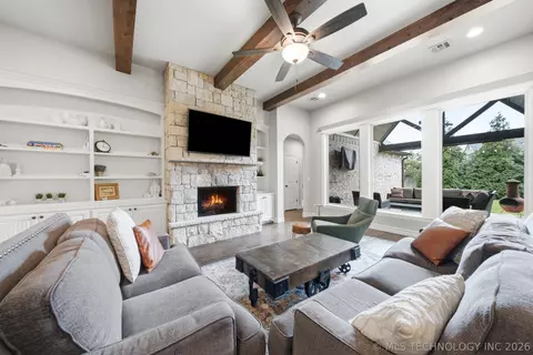Living - 3624 E 115th Pl S, Tulsa, OK 74137 photo 4 of 6