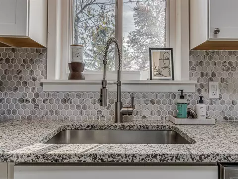Kitchen - 6614 E 27th St, Tulsa, OK 74129 photo 7 of 7