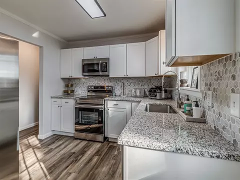 Kitchen - 6614 E 27th St, Tulsa, OK 74129 photo 3 of 7