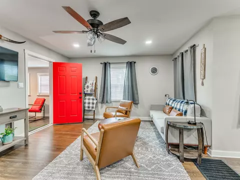 Entry Way - 3819 E 15th St, Tulsa, OK 74112 photo 4 of 5