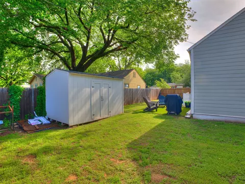 Exterior - 3819 E 15th St, Tulsa, OK 74112 photo 4 of 6