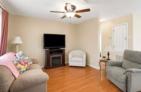 Living - 208 W Umstead, Colbert, OK 74733 photo 1 of 1