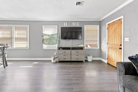 Living - 919 W North Ave, Checotah, OK 74426 photo 1 of 1
