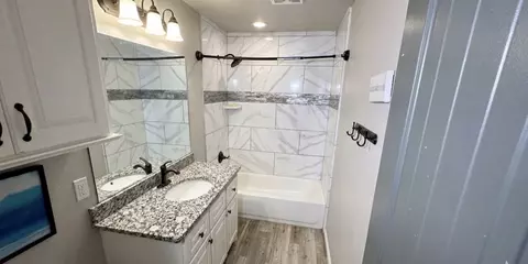 Bath - 106447 Rodeo Dr, Mcloud, OK 74851 photo 1 of 1