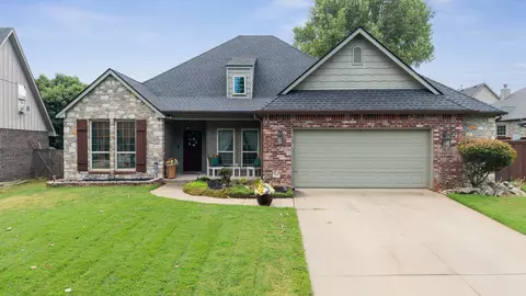 710 W 40th St, Sand Springs, OK 74063