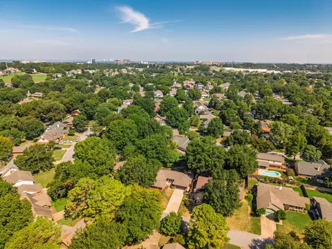 View/Area - 6213 E 78th Pl, Tulsa, OK 74136 photo 6 of 6