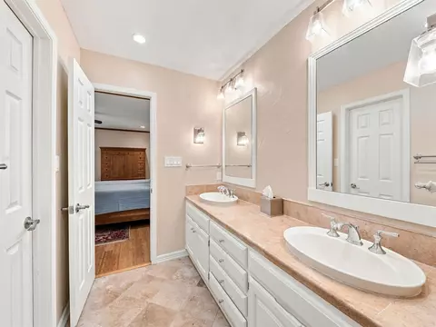 Bath - 6213 E 78th Pl, Tulsa, OK 74136 photo 8 of 8