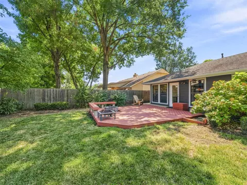 Exterior - 6213 E 78th Pl, Tulsa, OK 74136 photo 6 of 10