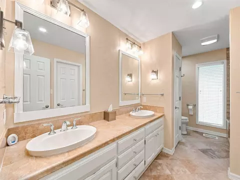 Bath - 6213 E 78th Pl, Tulsa, OK 74136 photo 5 of 8