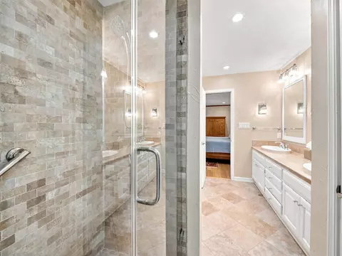 Bath - 6213 E 78th Pl, Tulsa, OK 74136 photo 7 of 8
