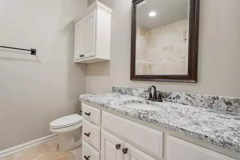 Bath - 14504 E 80th St N, Owasso, OK 74055 photo 1 of 5
