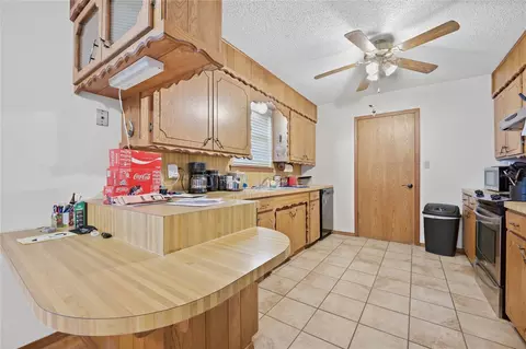 Kitchen - 637 Highway 110, Davis, OK 73030 photo 2 of 3