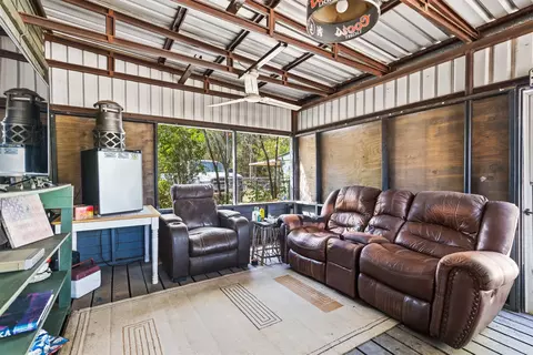 Exterior - 401 S 10th St, Comanche, OK 73529 photo 4 of 13