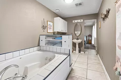 Bath - 401 S 10th St, Comanche, OK 73529 photo 1 of 3