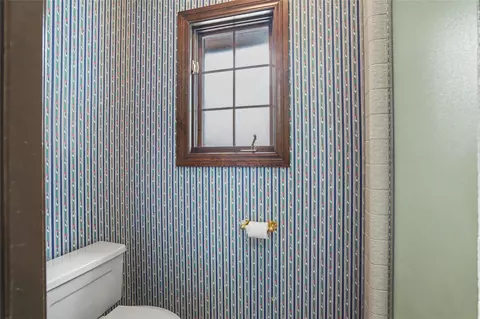 Bath - 3719 E 99th Pl S, Tulsa, OK 74137 photo 8 of 8