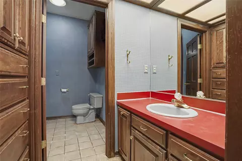 Bath - 3719 E 99th Pl S, Tulsa, OK 74137 photo 7 of 8