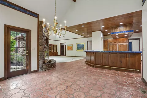 Dining - 3719 E 99th Pl S, Tulsa, OK 74137 photo 2 of 2