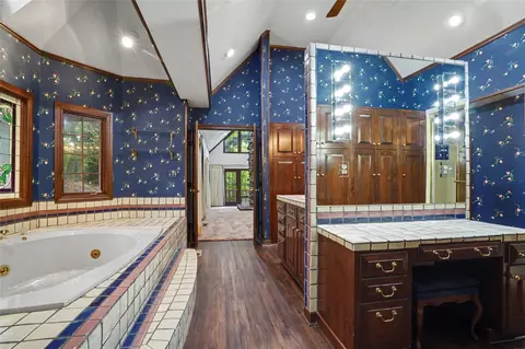 Bath - 3719 E 99th Pl S, Tulsa, OK 74137 photo 2 of 8