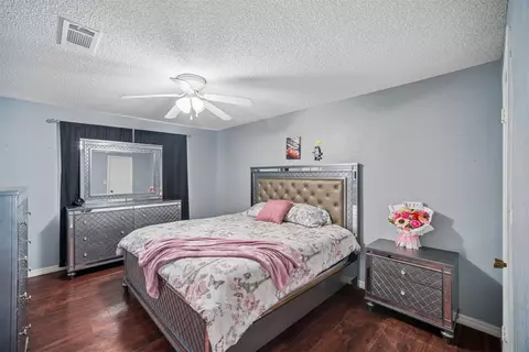 Bedroom - 11913 E 38th Pl, Tulsa, OK 74146 photo 3 of 3