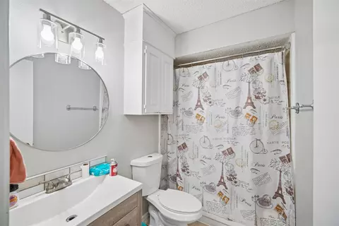 Bath - 11913 E 38th Pl, Tulsa, OK 74146 photo 1 of 2