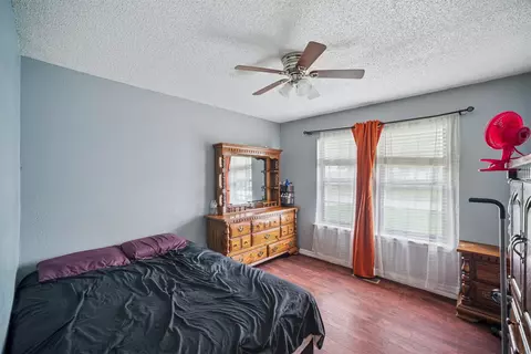 Bedroom - 11913 E 38th Pl, Tulsa, OK 74146 photo 2 of 3