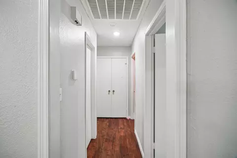 Entry Way - 11913 E 38th Pl, Tulsa, OK 74146 photo 2 of 2