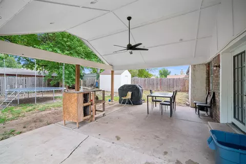 Exterior - 11913 E 38th Pl, Tulsa, OK 74146 photo 5 of 6