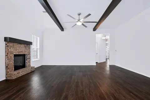Living - 12026 E 106th Pl N, Owasso, OK 74055 photo 6 of 9